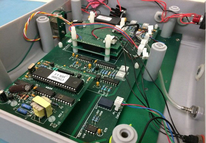 Impresa di assemblaggio di scatole di PCB UE Cassa di presa 50-60HZ 230V 430V AC CE ROHS