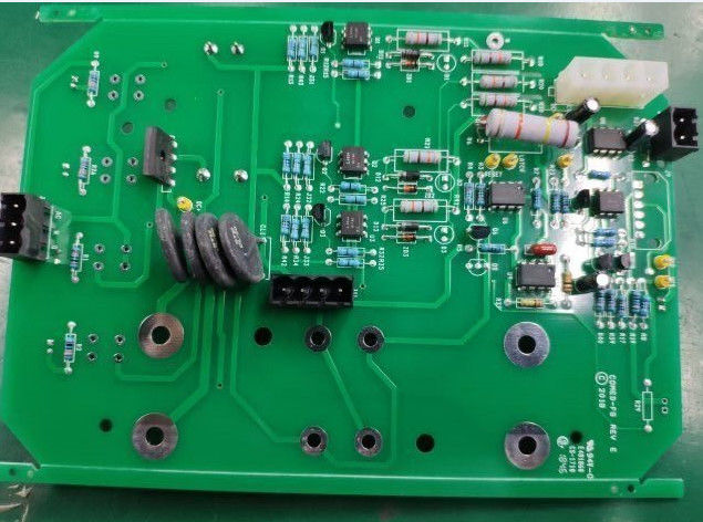 Servizi di assemblaggio di PCB chiavi in mano Fabbricazione confezionata da ESD Tray Automation Mini 1mm