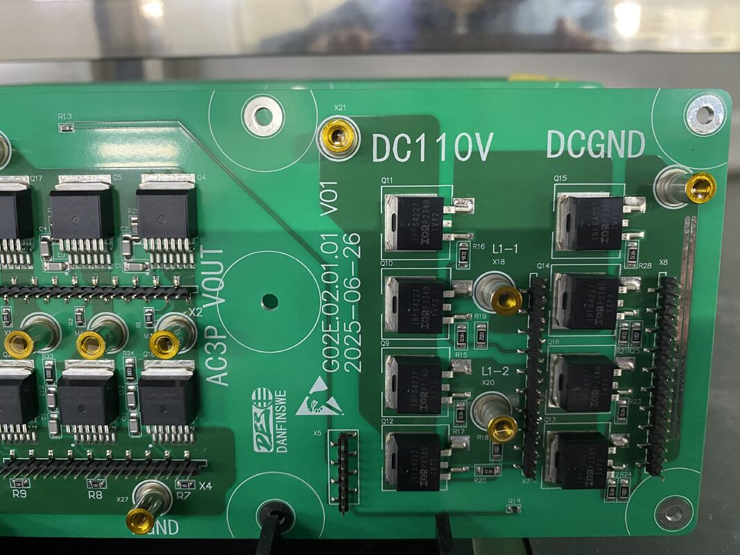 Assemblaggio PCB HDI per comunicazioni con Tg170 elevato e Tg180 elevato, scheda PCB combinata con controllo dell'impedenza per comunicazioni elettroniche