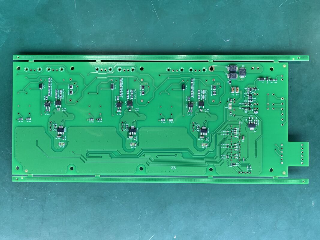 Assemblaggio PCB di comunicazione con diametro minimo del foro di 0,1 mm, progettato per soddisfare gli standard ROHS e spessore del circuito stampato da 0,2 a 6 mm per la connettività