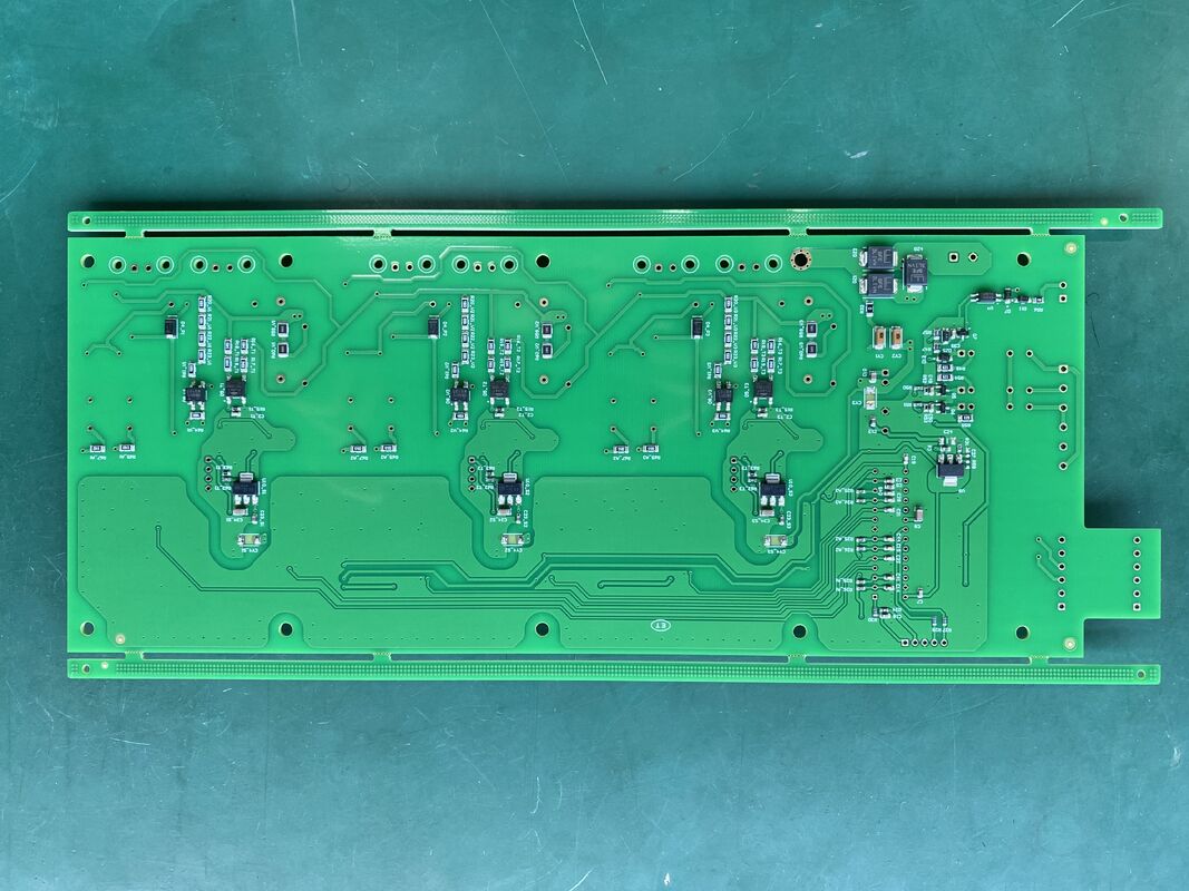 Assemblaggio PCB di comunicazione con diametro minimo del foro di 0,1 mm, progettato per soddisfare gli standard ROHS e spessore del circuito stampato da 0,2 a 6 mm per la connettività