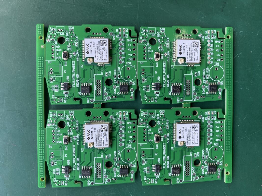 Controllo dell'impedenza PCB in rame spesso con conformità ROHS che fornisce proprietà elettriche e conduttività termica migliorata
