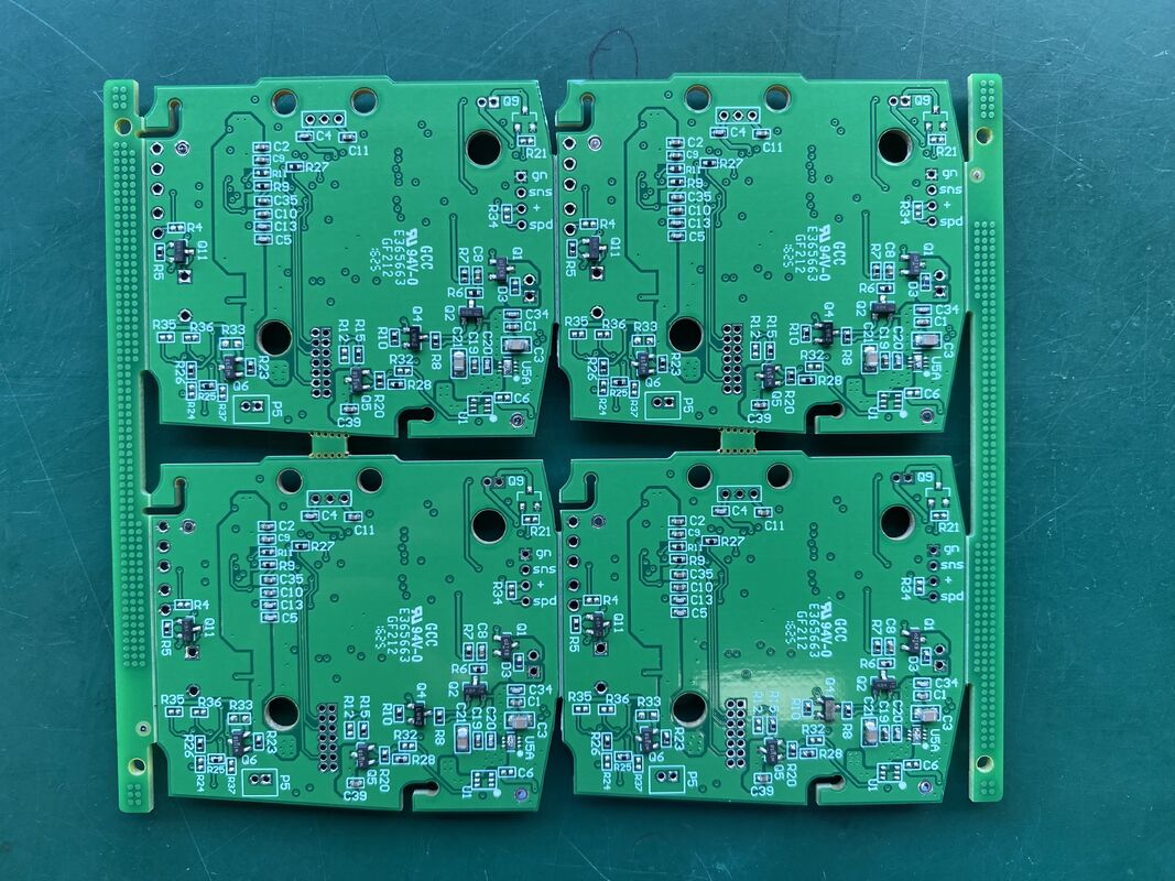 Assemblaggio PCB di comunicazione con diametro minimo del foro di 0,1 mm, progettato per soddisfare gli standard ROHS e spessore del circuito stampato da 0,2 a 6 mm per la connettività