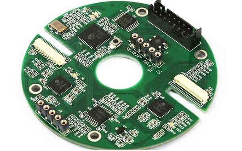 Assemblaggio PCB a 8 strati con qualità IPC Classe 2 o 3 e diametro minimo del foro di 0,10 mm