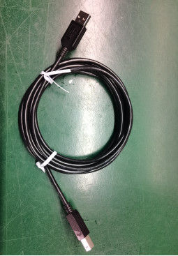 Soluzioni per l'assemblaggio di cavi USB